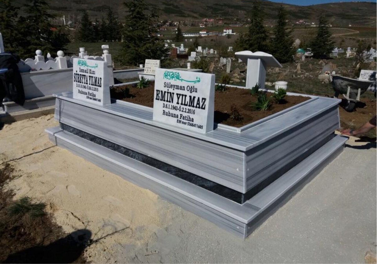 Birleşik Mezarlar